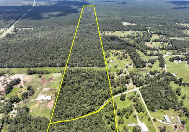 Homes for sale in Mauriceville, TX | 2 County Road 821, Mauriceville, TX 77612 | MLS# 11045943