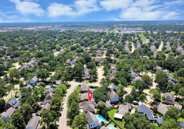 Photo 3 of Sale Pending at 7615 Clover Cyn Cir, Houston, TX 77095 | MLS# 5244687 | Listing updated on 2026-08-29
