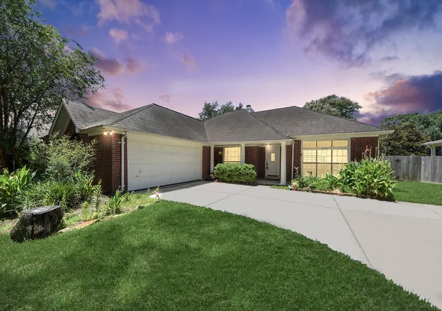 Photo 3 of Sale Pending at 7615 Clover Cyn Cir, Houston, TX 77095 | MLS# 5244687 | Listing updated on 2026-08-29