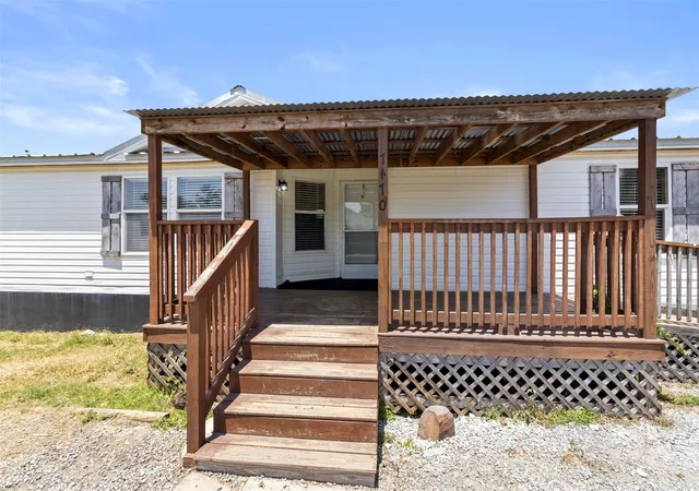 Photo 4 of Single family home for sale at 7470 Dallas St, Iola, TX 77861 | MLS# 42458941 | Listing updated on 2026-08-19