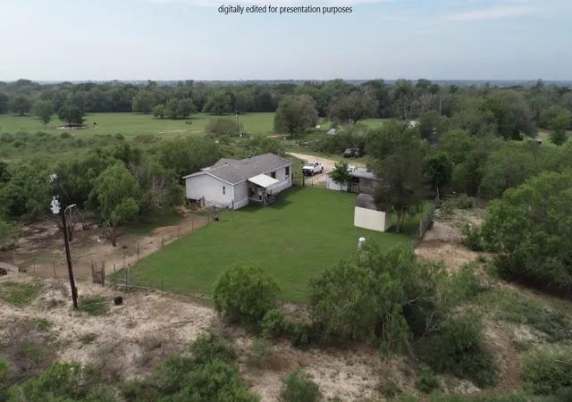 6th image of 958 Cr 456, Gonzales, TX 78629 | MLS# 63534271