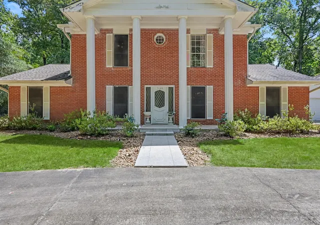 Photo 3 of Single family home for sale at 5188 Old Castle Wy, Conroe, TX 77304 | MLS# 73370838 | Listing updated on 2026-08-31