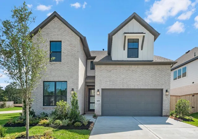 Photo 1 of Sale Pending at 305 Silver Sage St, Conroe, TX 77304 | MLS# 70026778 | Listing updated on 2026-08-25
