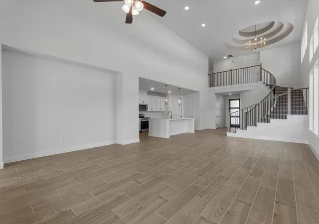 Photo 3 of Sale Pending at 305 Silver Sage St, Conroe, TX 77304 | MLS# 70026778 | Listing updated on 2026-08-25