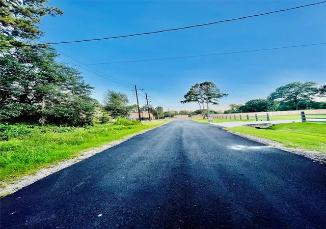 3rd image of 0 Park Pl Dr, Tomball, TX 77377 | MLS# 74491084