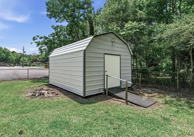 Homes for sale in Winnie, TX | 123 Ogden St, Winnie, TX 77665 | MLS# 44666067