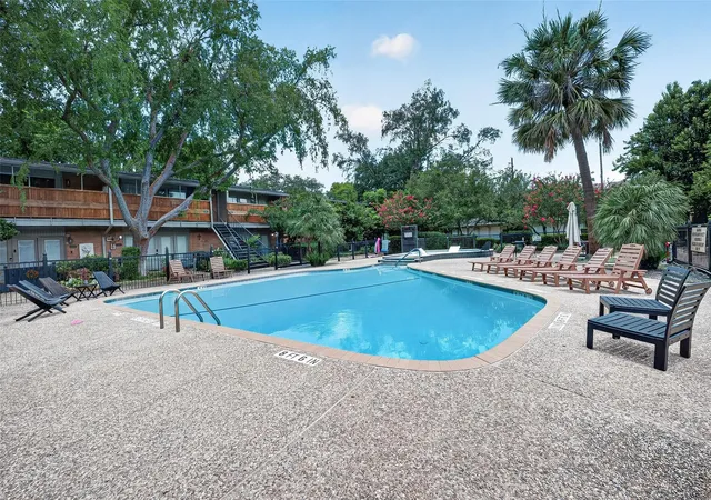 image of 3930 W Alabama St, Houston, TX 77027