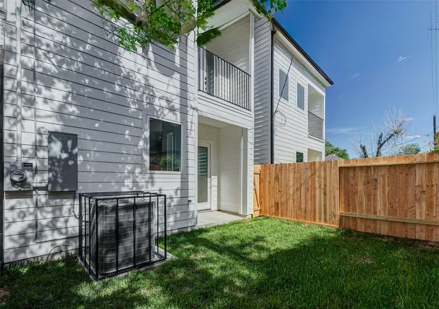 Homes for sale in Houston, TX | 7115 England Ab #A B, Houston, TX 77021 | MLS# 66363845