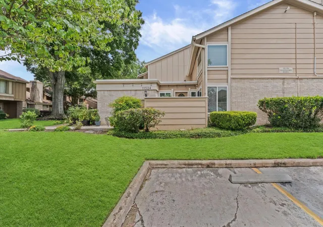 30th image of 11524 Village Pl Dr #68, Houston, TX 77077 | MLS# 25970619