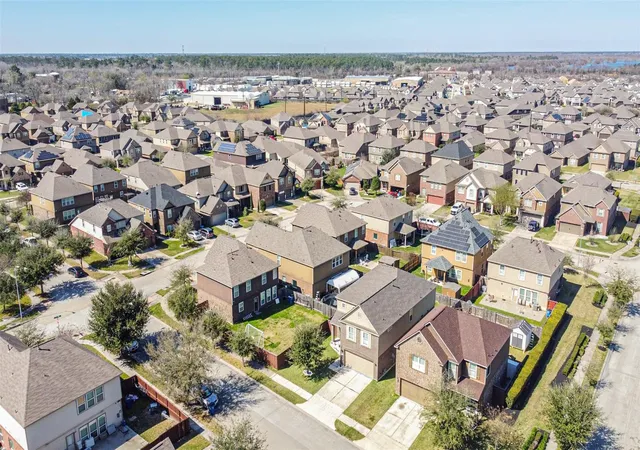 Photo 4 of Single family home for sale at 14723 Nickel Plank Rd, Houston, TX 77049 | MLS# 6782938 | Listing updated on 2026-09-13