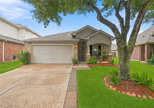 Photo 2 of Sale Pending at 11015 Overland Trl Dr, Richmond, TX 77406 | MLS# 54011602 | Listing updated on 2026-09-17