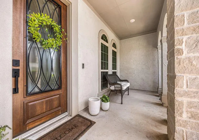 Photo 4 of Single family home for sale at 13231 Whisper Hollow Ln, Houston, TX 77044 | MLS# 37985414 | Listing updated on 2026-08-31
