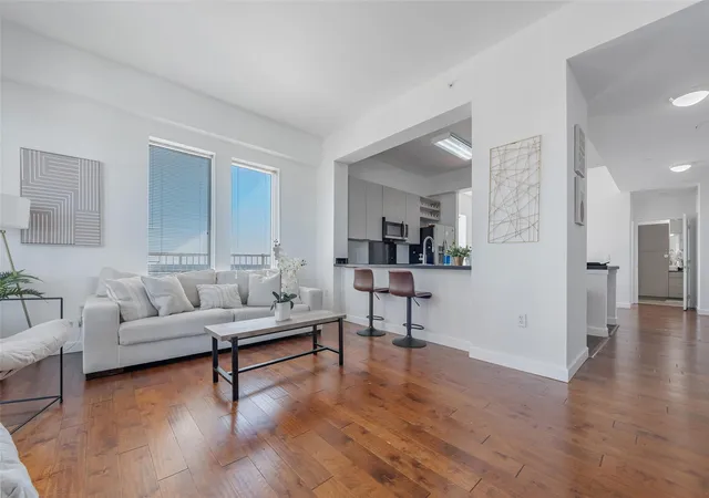 1st image of 3505 Sage Rd #2210, Houston, TX 77056 | MLS# 60250677