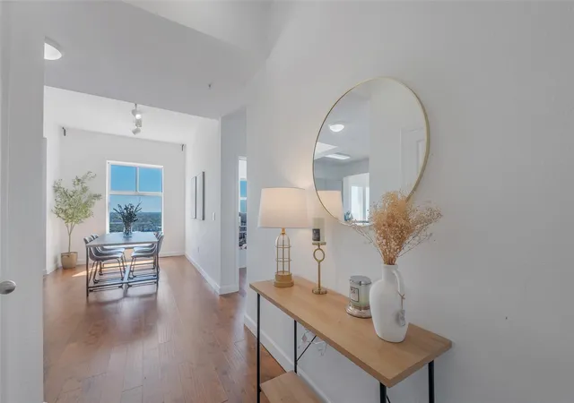 4th image of 3505 Sage Rd #2210, Houston, TX 77056 | MLS# 60250677