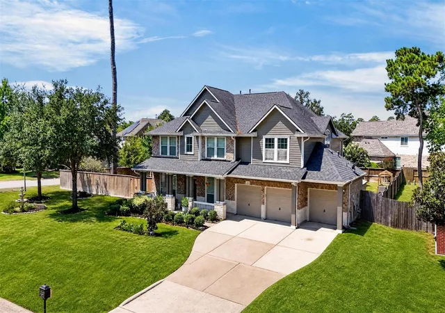 Photo 2 of Single family home for sale at 25215 Piney Heights Ln, Spring, TX 77389 | MLS# 17343330 | Listing updated on 2026-09-13
