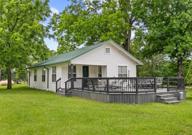 3rd image of 60 Pumpkin Church Rd, New Waverly, TX 77358 | MLS# 70336702