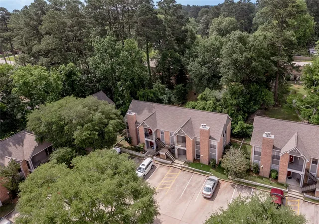 Homes for sale in Huntsville, TX | 2401 Sycamore Ave #C2, Huntsville, TX 77340 | MLS# 52645952