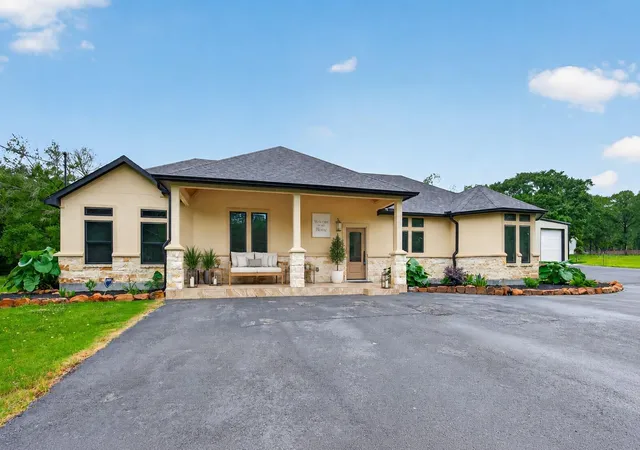 Photo 2 of Single family home for sale at 13399 Hill Crk Rd, Montgomery, TX 77356 | MLS# 61063742 | Listing updated on 2026-09-02