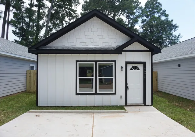 Photo 1 of Sale Pending at 11849 Nelwood St, Willis, TX 77318 | MLS# 95645022 | Listing updated on 2026-09-17