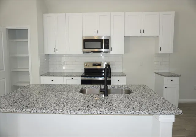 Photo 3 of Sale Pending at 11849 Nelwood St, Willis, TX 77318 | MLS# 95645022 | Listing updated on 2026-09-17