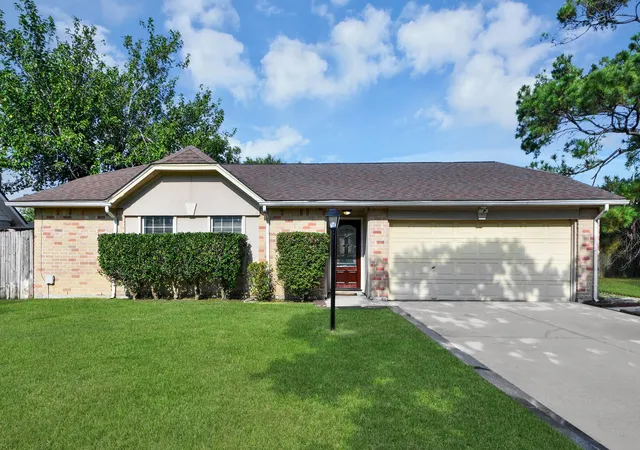 Photo 3 of Single family home for sale at 8407 Rivercross Rd, Houston, TX 77064 | MLS# 22264998 | Listing updated on 2026-09-04