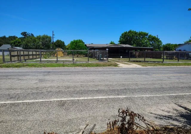 Photo 2 of Single family home for sale at 505 Locke St, Woodsboro, TX 78393 | MLS# 85018298 | Listing updated on 2026-09-03