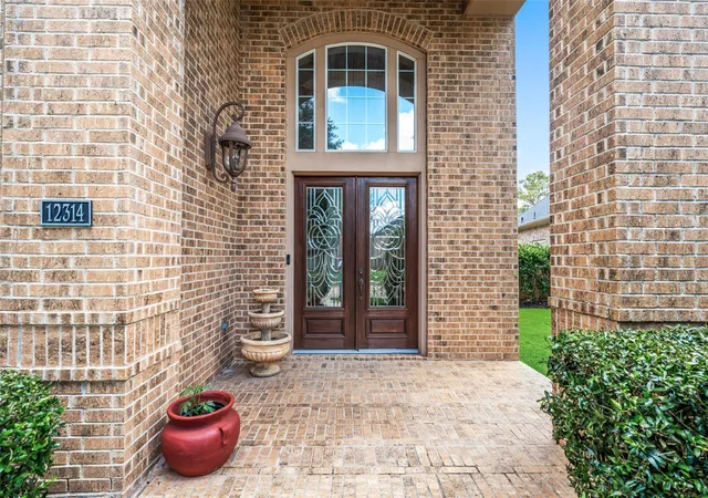 3rd image of 12314 Bend Creek Ln, Pearland, TX 77584 | MLS# 44029021