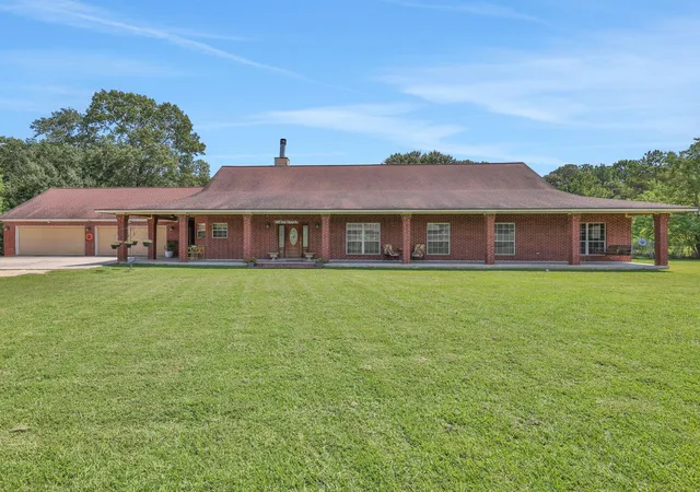 Photo 4 of Single family home for sale at 24055 Briar Thicket Dr, Porter, TX 77365 | MLS# 69622951 | Listing updated on 2025-09-16