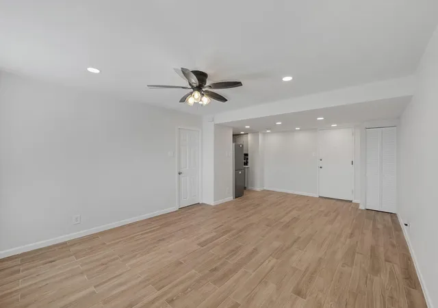 4th image of 7520 Hornwood Dr, Houston, TX 77036