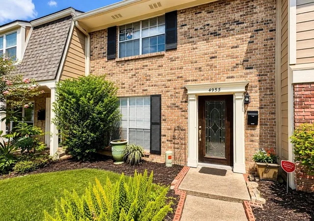Photo 1 of Townhouse for sale at 4953 Lamonte Ln, Houston, TX 77092 | MLS# 88182361 | Listing updated on 2026-08-28