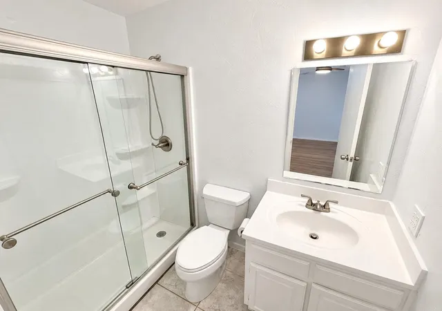Photo 3 of Townhouse for sale at 4953 Lamonte Ln, Houston, TX 77092 | MLS# 88182361 | Listing updated on 2026-08-28