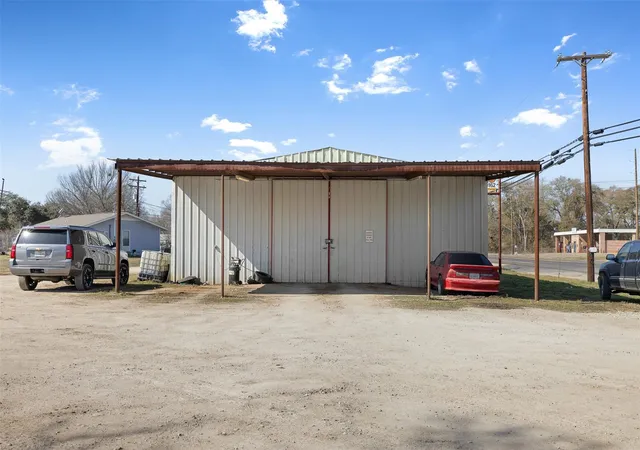 image of 585 State Hwy 36 N, Caldwell, TX 77836 | MLS# 85840721