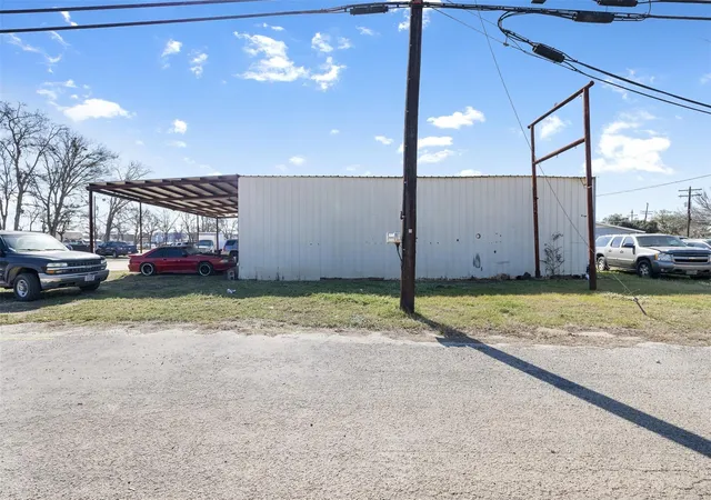image of 585 State Hwy 36 N, Caldwell, TX 77836 | MLS# 85840721