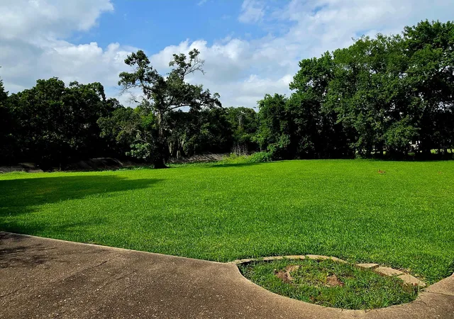 4th image of 503 Greenbriar Ave, Friendswood, TX 77546 | MLS# 28105157