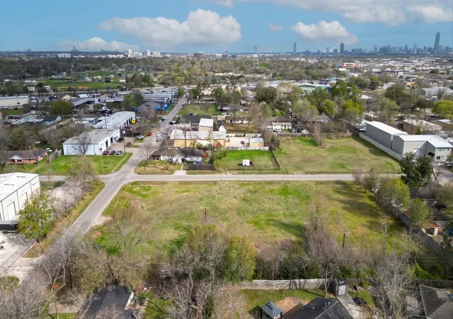 Homes for sale in Houston, TX | 5909 Cypress St, Houston, TX 77074 | MLS# 69032800