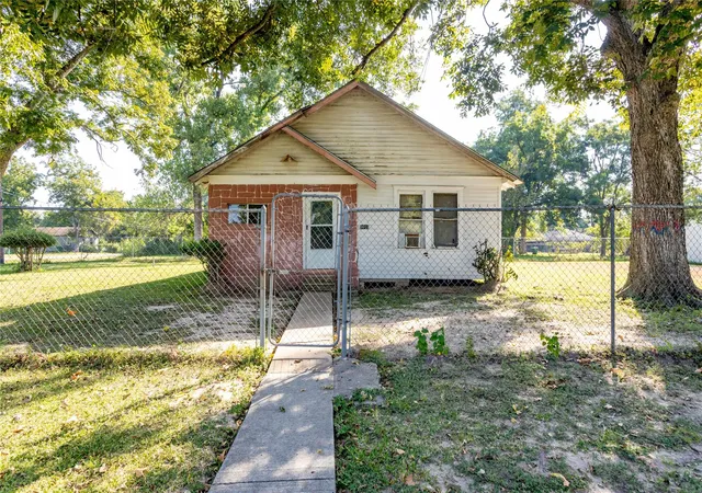2nd image of 9010 Wheatley St, Houston, TX 77088 | MLS# 35083414
