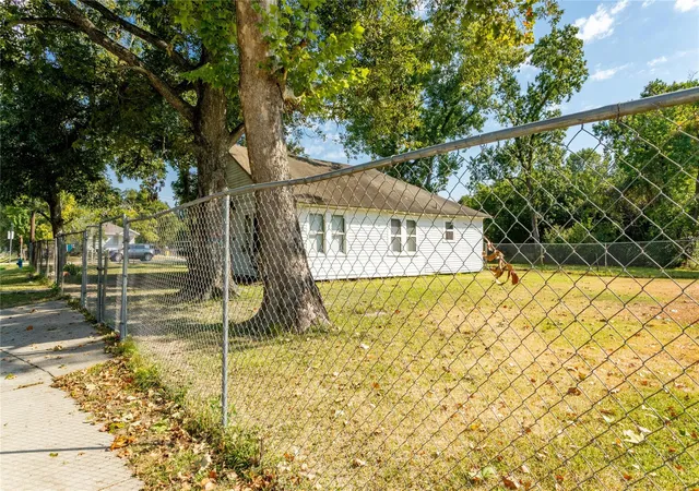 5th image of 9010 Wheatley St, Houston, TX 77088 | MLS# 35083414