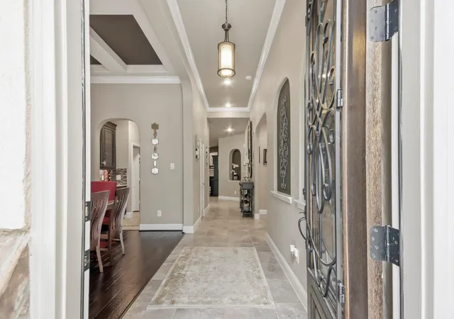 4th image of 11 Whispering Thicket Pl, Tomball, TX 77375 | MLS# 38705234