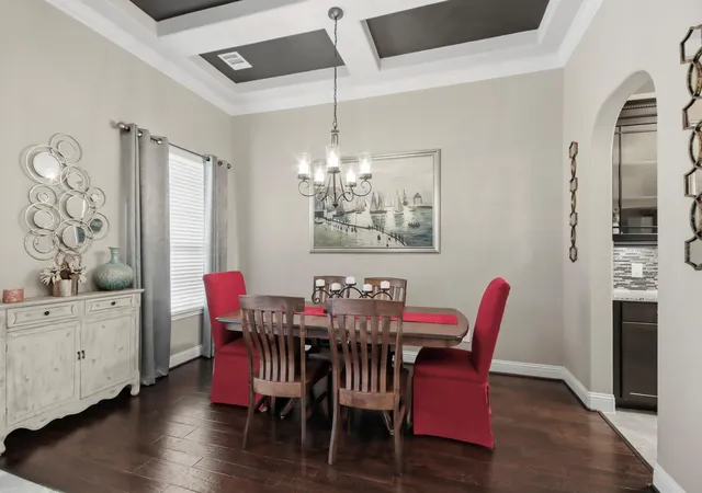 5th image of 11 Whispering Thicket Pl, Tomball, TX 77375 | MLS# 38705234