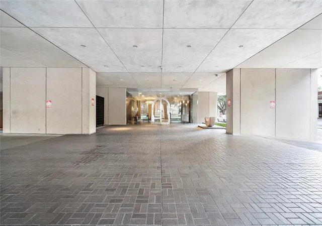 2nd image of 5000 Montrose Blvd, Houston, TX 77006