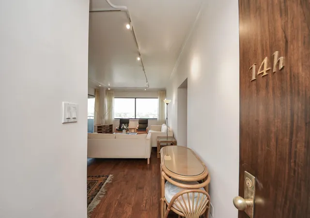 3rd image of 5000 Montrose Blvd, Houston, TX 77006