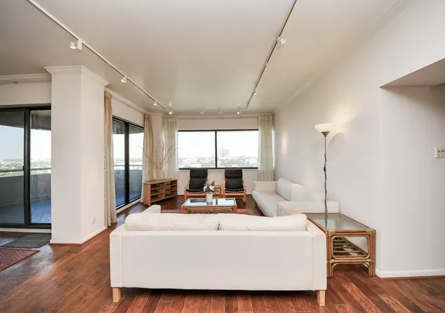 4th image of 5000 Montrose Blvd, Houston, TX 77006