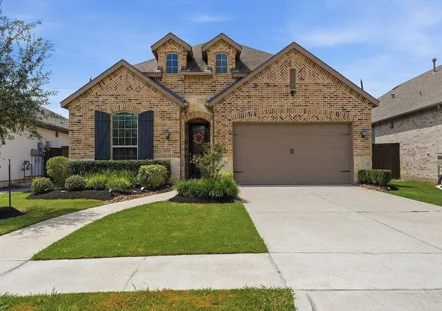 Photo 2 of Single family home for sale at 4042 Shackleton Ct, Rosharon, TX 77583 | MLS# 41745309 | Listing updated on 2026-08-22