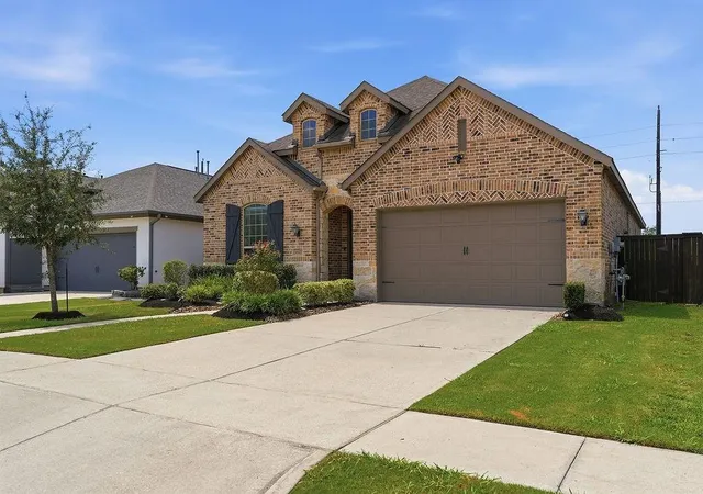 Photo 2 of Single family home for sale at 4042 Shackleton Ct, Rosharon, TX 77583 | MLS# 41745309 | Listing updated on 2026-08-22