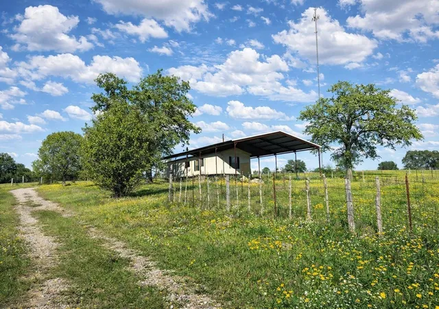 Homes for sale in Oakwood, TX | 12811 E Us Hwy 79, Oakwood, TX 75855 | MLS# 34951328