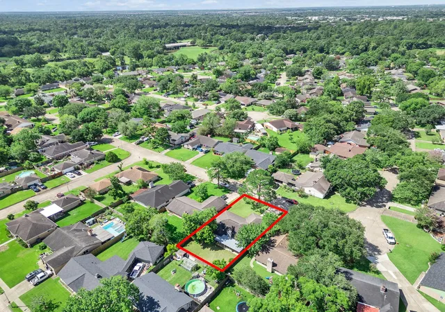 Homes for sale in Friendswood, TX | 16811 Stardale Ln, Friendswood, TX 77546 | MLS# 22267163