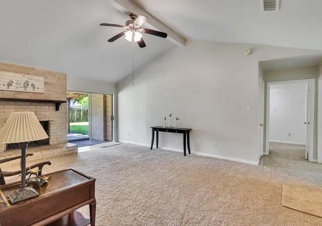 4th image of 16811 Stardale Ln, Friendswood, TX 77546 | MLS# 22267163
