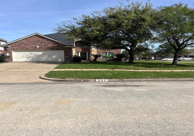 Homes for sale in Stafford, TX | 902 S Brandy, Stafford, TX 77477 | MLS# 34001806
