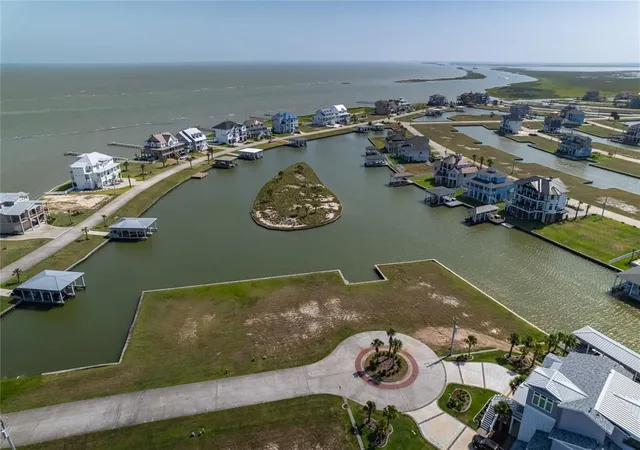 5th image of 62 Water Key, Hitchcock, TX 77563 | MLS# 26013387