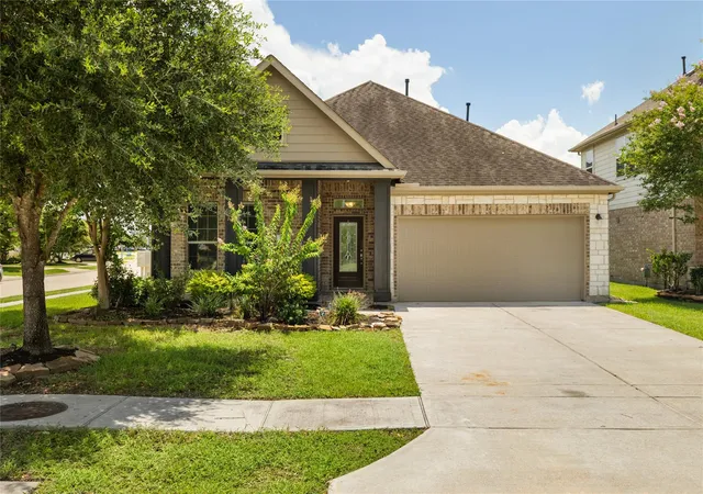 2nd image of 350 American Black Bear Dr, Crosby, TX 77532 | MLS# 76754239